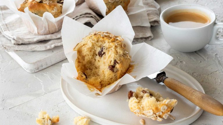 Image of the oat and sultana muffin with a coffee